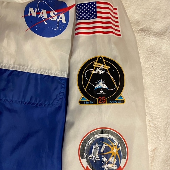 NASA Chemistry Windbreaker. - Picture 3 of 6